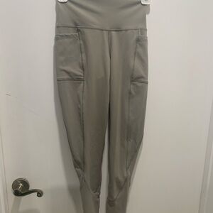 5/$10 High-Waisted Gray-green Capri Leggings